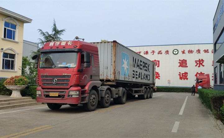 生物質顆粒機發(fā)往西班牙.jpg 生物質顆粒機發(fā)往西班牙.jpg