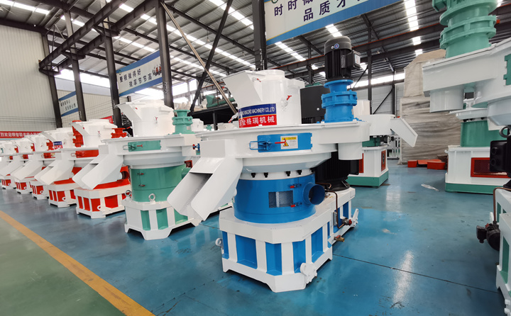 木屑造粒機(jī).jpg 木屑造粒機(jī).jpg