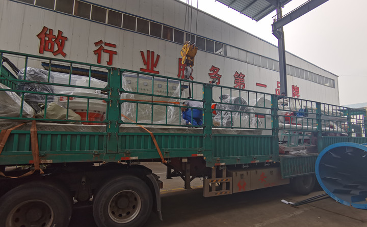 高考進行時,金格瑞木屑顆粒機發(fā)貨時.jpg 高考進行時,金格瑞木屑顆粒機發(fā)貨時.jpg