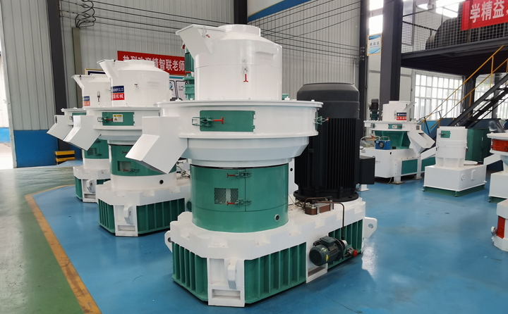 木屑制粒機.jpg 木屑制粒機.jpg