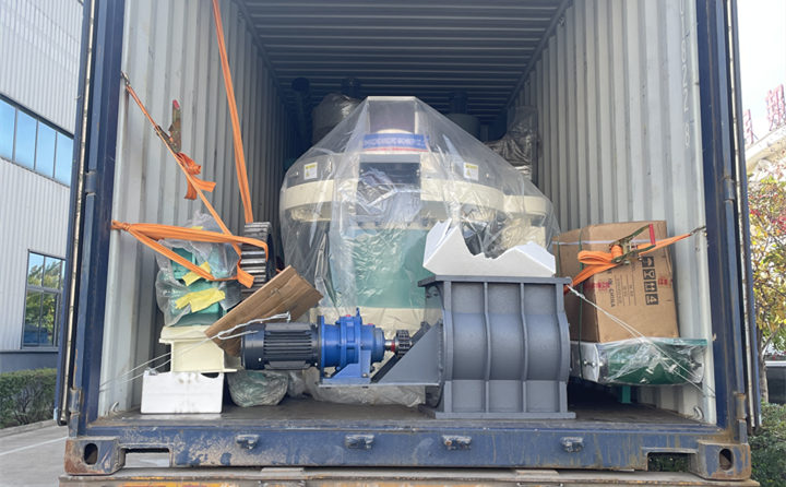 年產5000噸的木屑顆粒機生產線被發往巴基斯坦.jpg 年產5000噸的木屑顆粒機生產線被發往巴基斯坦.jpg